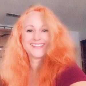 Meet your Posher, Daniela